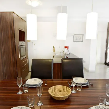 Alpa 7 In Der Naehe Von Mit Privatem Whirlpool Apartament Umag